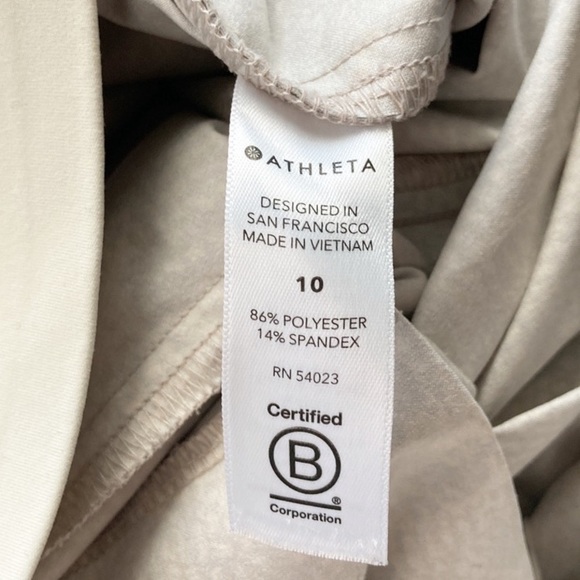 Athleta Venture Printed Pant Tan and Cream Joggers, size 10 - Picture 7 of 7